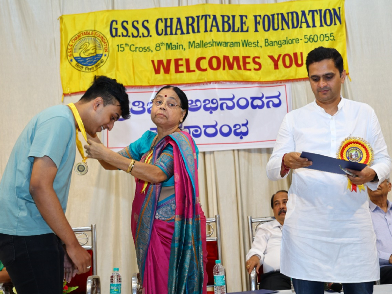 Free Scholarship To Students